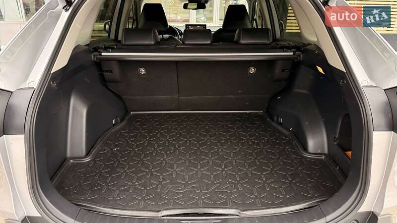 Внедорожник / Кроссовер Toyota RAV4 2021 в Одессе