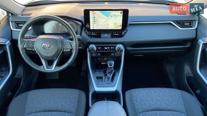 Внедорожник / Кроссовер Toyota RAV4 2024 в Хмельницком