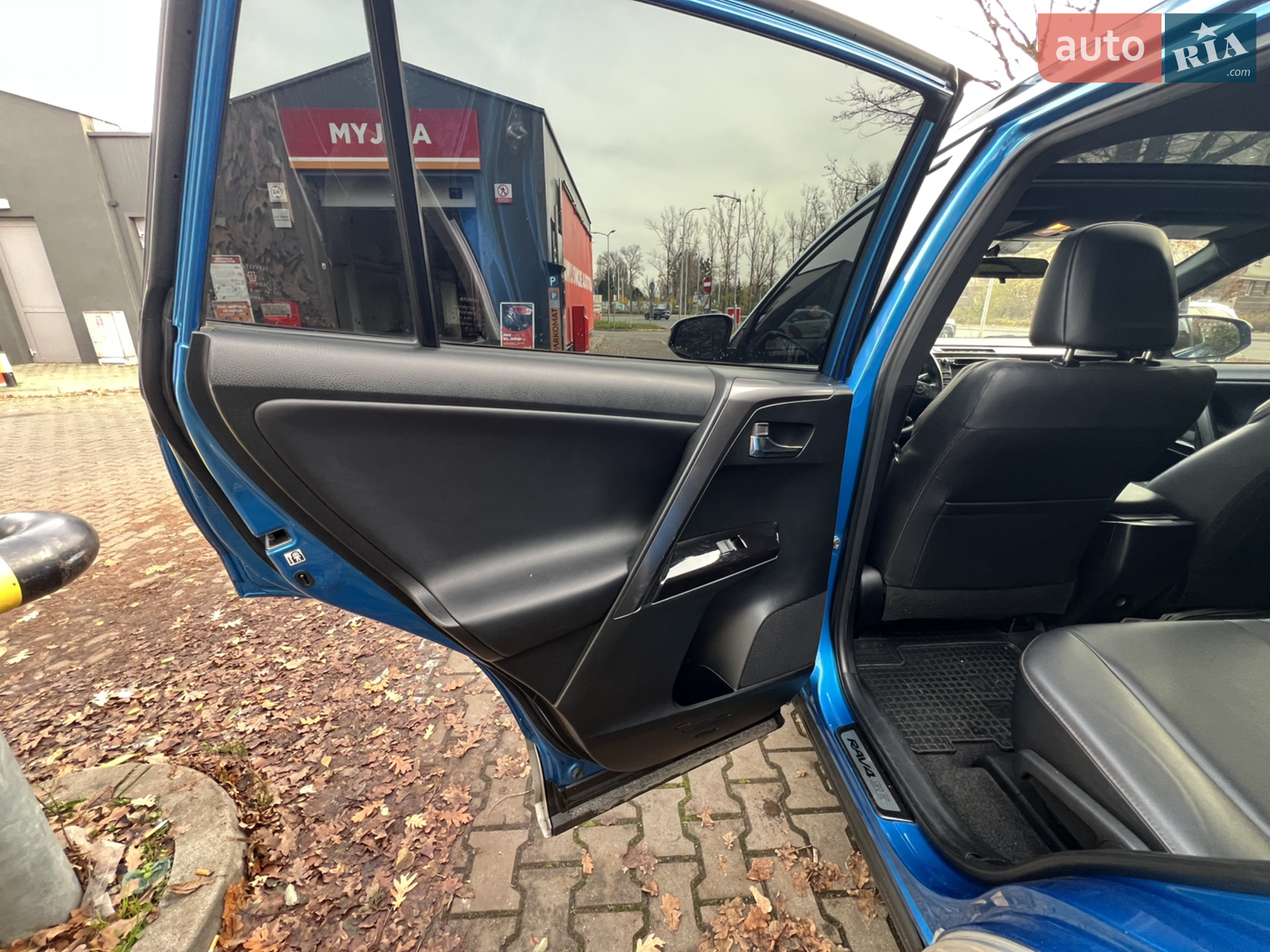 2016 Toyota RAV 4 - мініатюра 17