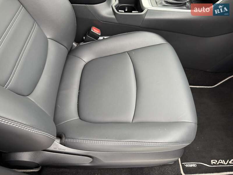 Внедорожник / Кроссовер Toyota RAV4 2023 в Киеве фото 20 Внедорожник / Кроссовер Toyota RAV4 2023 в Киеве