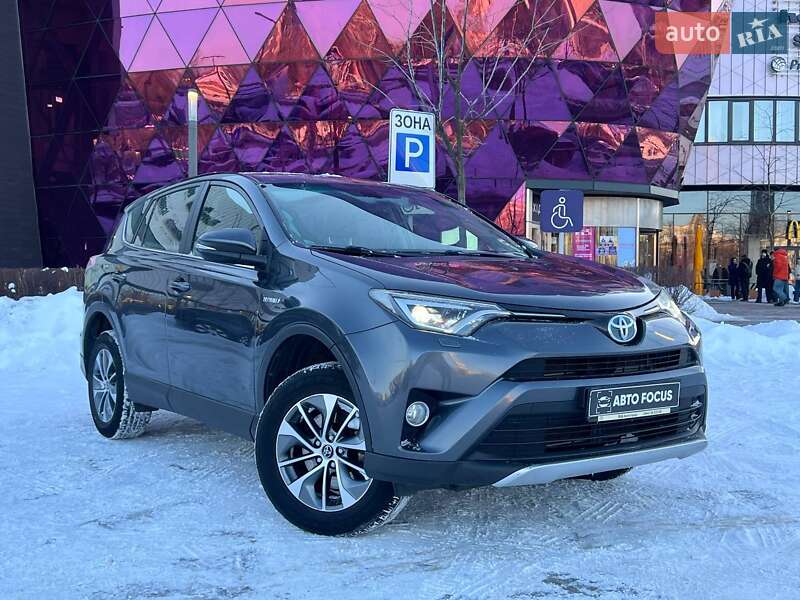 Внедорожник / Кроссовер Toyota RAV4 2016 в Киеве