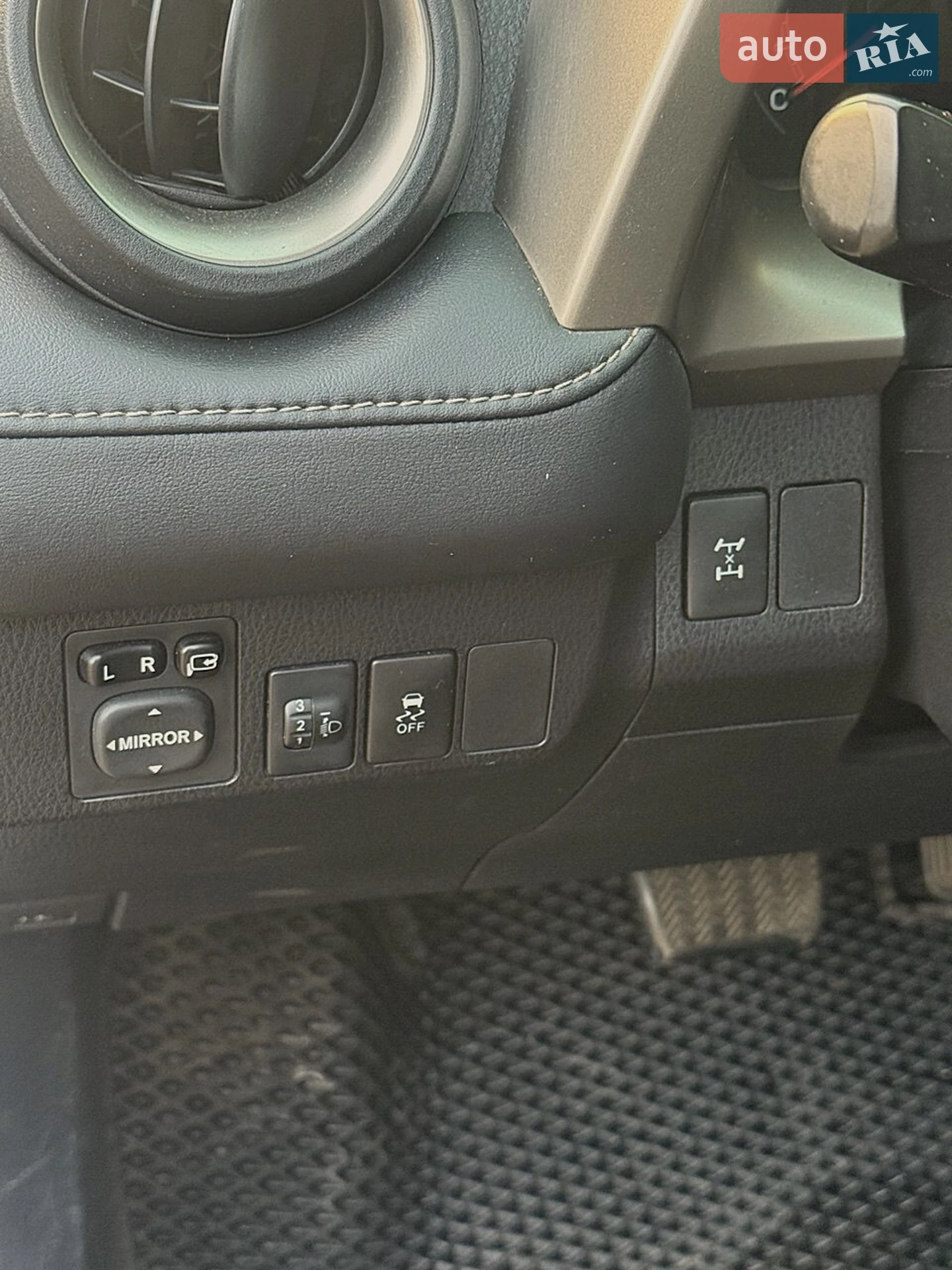 2014 Toyota RAV 4 - мініатюра 16
