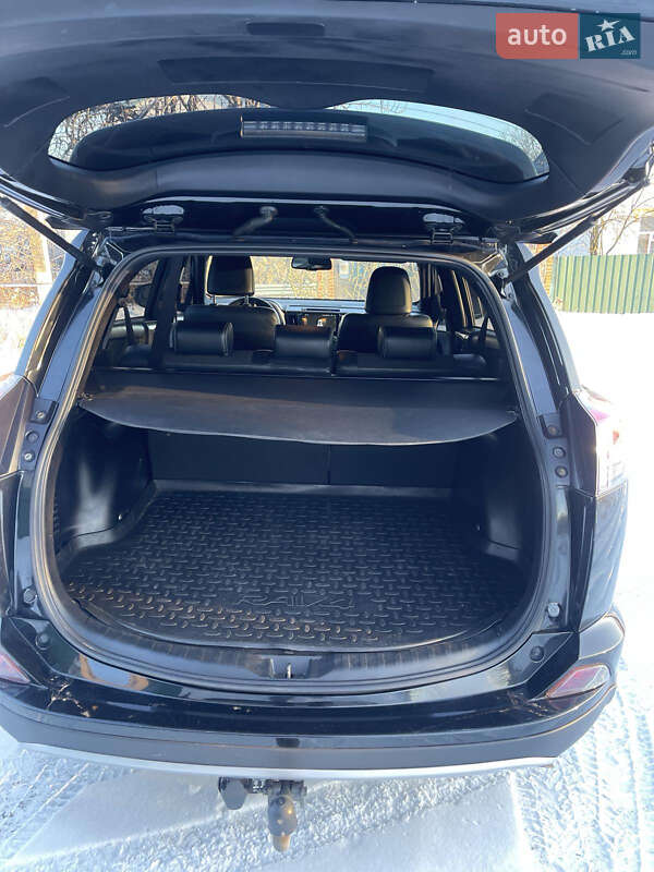 Внедорожник / Кроссовер Toyota RAV4 2017 в Новой Водолаге фото 9 Внедорожник / Кроссовер Toyota RAV4 2017 в Новой Водолаге