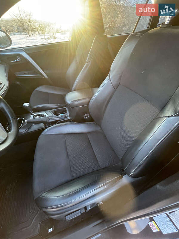 Внедорожник / Кроссовер Toyota RAV4 2017 в Новой Водолаге фото 14 Внедорожник / Кроссовер Toyota RAV4 2017 в Новой Водолаге