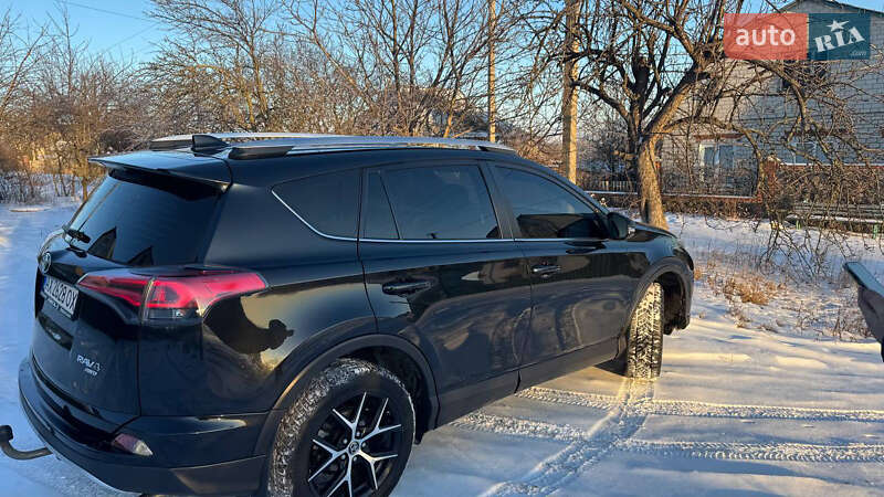 Внедорожник / Кроссовер Toyota RAV4 2017 в Новой Водолаге фото 6 Внедорожник / Кроссовер Toyota RAV4 2017 в Новой Водолаге