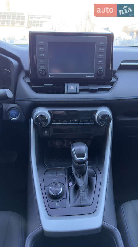 Внедорожник / Кроссовер Toyota RAV4 2022 в Киеве