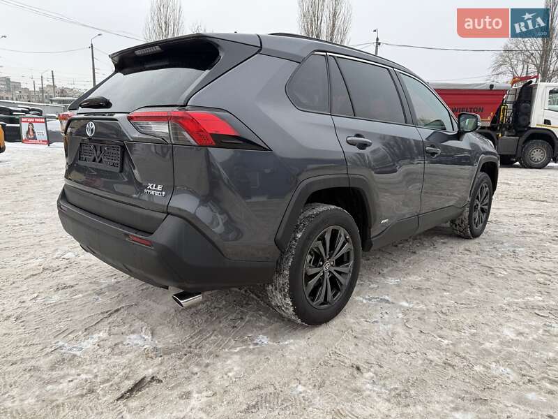 Внедорожник / Кроссовер Toyota RAV4 2022 в Киеве