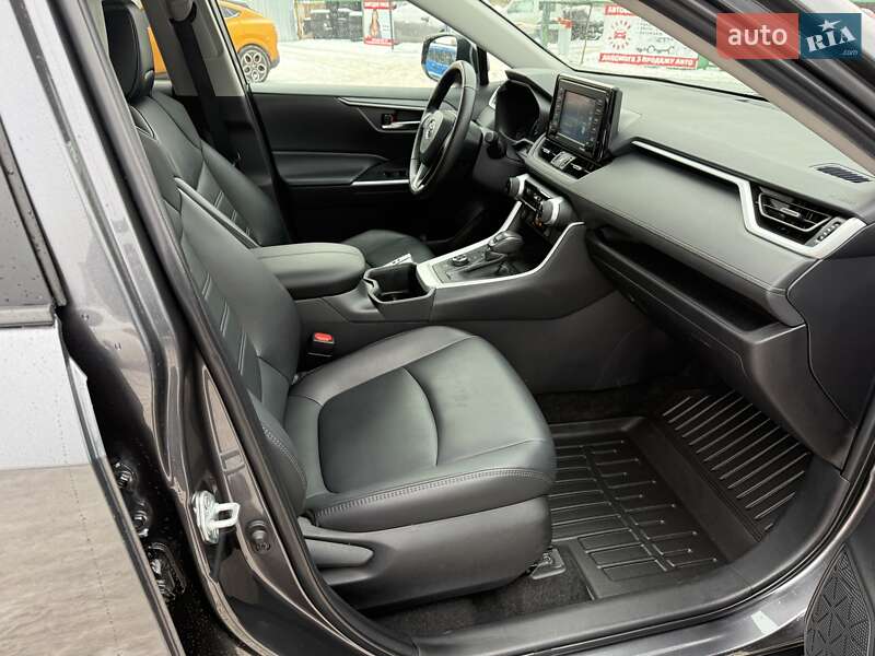 Внедорожник / Кроссовер Toyota RAV4 2022 в Киеве