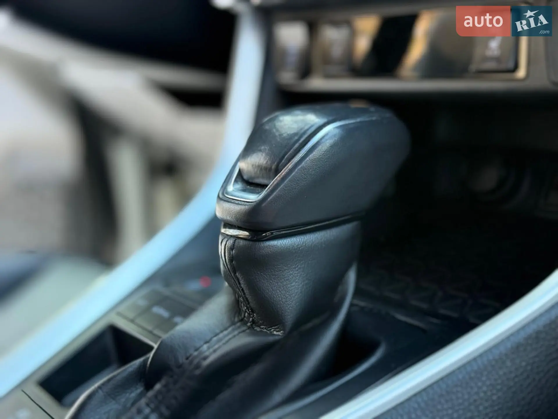2018 Toyota RAV 4 - мініатюра 36