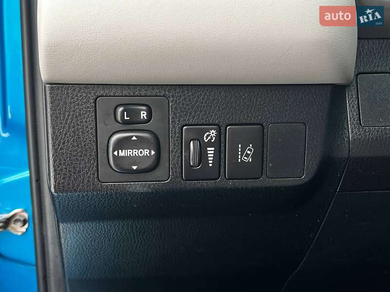 Внедорожник / Кроссовер Toyota RAV4 2018 в Киеве