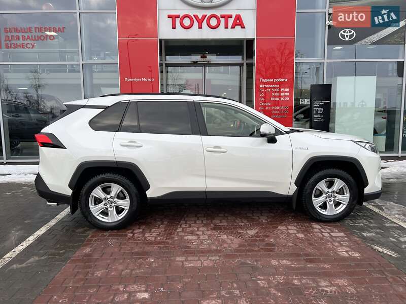 Внедорожник / Кроссовер Toyota RAV4 2021 в Виннице