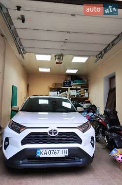 Внедорожник / Кроссовер Toyota RAV4 2022 в Киеве