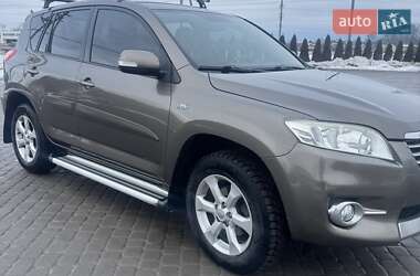 Позашляховик / Кросовер Toyota RAV4 2011 в Львові