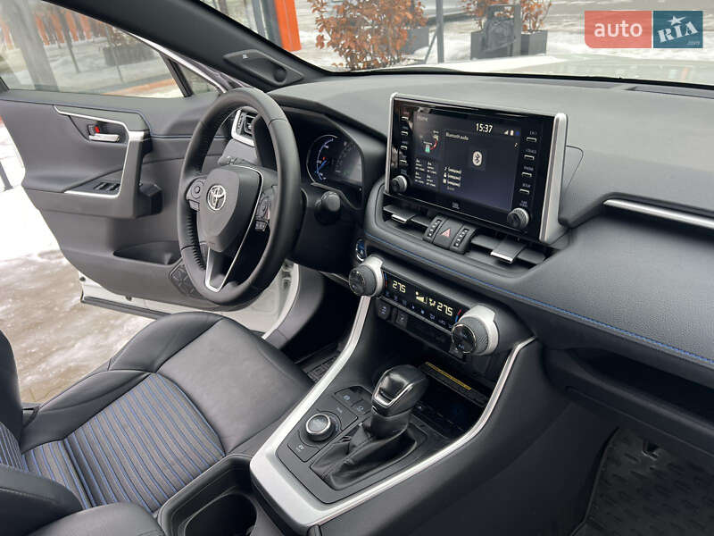 Внедорожник / Кроссовер Toyota RAV4 2020 в Киеве фото 27 Внедорожник / Кроссовер Toyota RAV4 2020 в Киеве