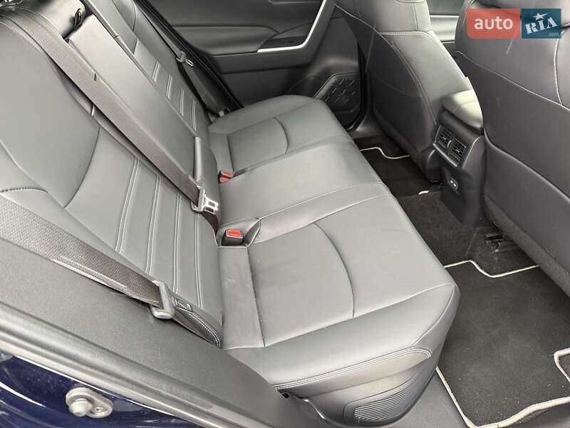 Внедорожник / Кроссовер Toyota RAV4 2023 в Киеве