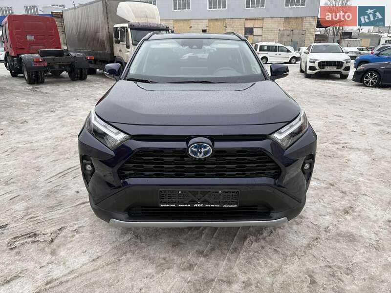 Внедорожник / Кроссовер Toyota RAV4 2023 в Киеве