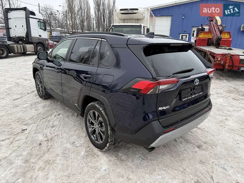 Внедорожник / Кроссовер Toyota RAV4 2023 в Киеве
