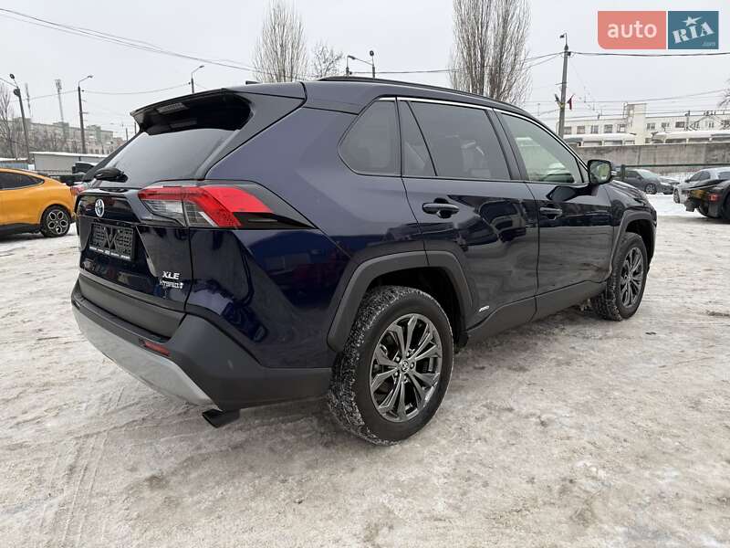 Внедорожник / Кроссовер Toyota RAV4 2023 в Киеве