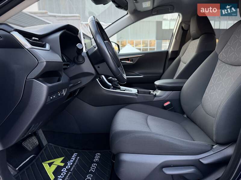 Внедорожник / Кроссовер Toyota RAV4 2019 в Киеве фото 27 Внедорожник / Кроссовер Toyota RAV4 2019 в Киеве