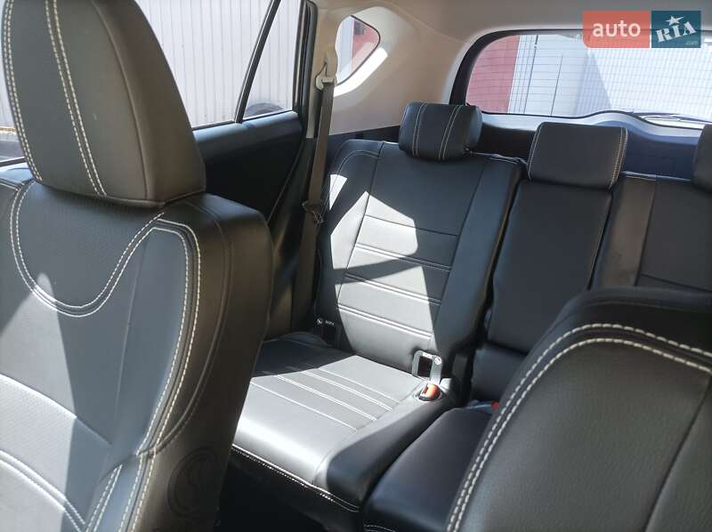 Внедорожник / Кроссовер Toyota RAV4 2018 в Киеве фото 7 Внедорожник / Кроссовер Toyota RAV4 2018 в Киеве