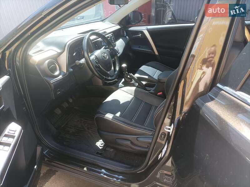 Внедорожник / Кроссовер Toyota RAV4 2018 в Киеве фото 19 Внедорожник / Кроссовер Toyota RAV4 2018 в Киеве