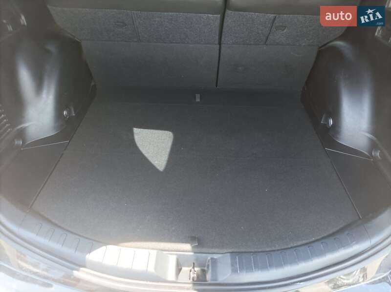 Внедорожник / Кроссовер Toyota RAV4 2018 в Киеве фото 26 Внедорожник / Кроссовер Toyota RAV4 2018 в Киеве