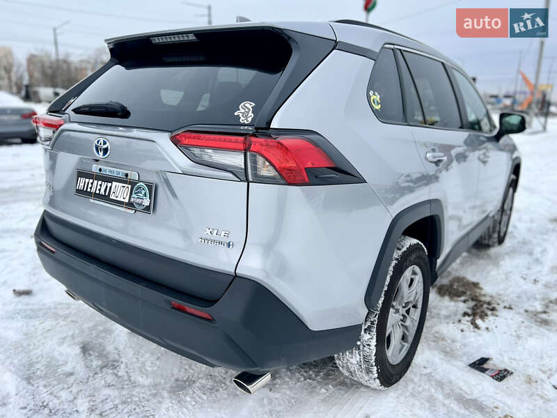 Внедорожник / Кроссовер Toyota RAV4 2024 в Киеве