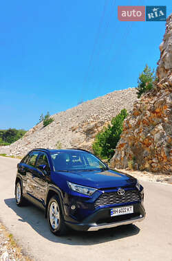Внедорожник / Кроссовер Toyota RAV4 2019 в Одессе