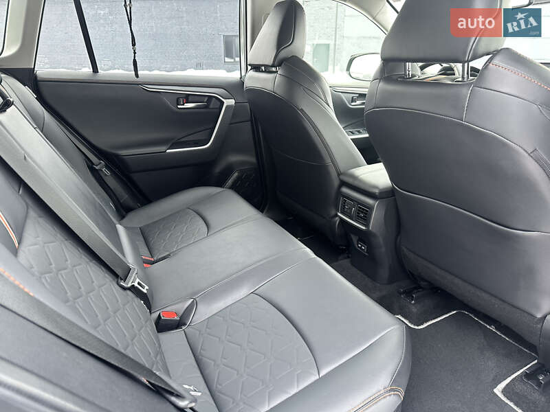 Позашляховик / Кросовер Toyota RAV4 2022 в Івано-Франківську