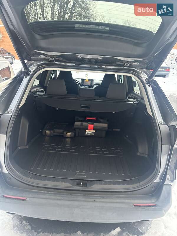 Внедорожник / Кроссовер Toyota RAV4 2021 в Хмельницком