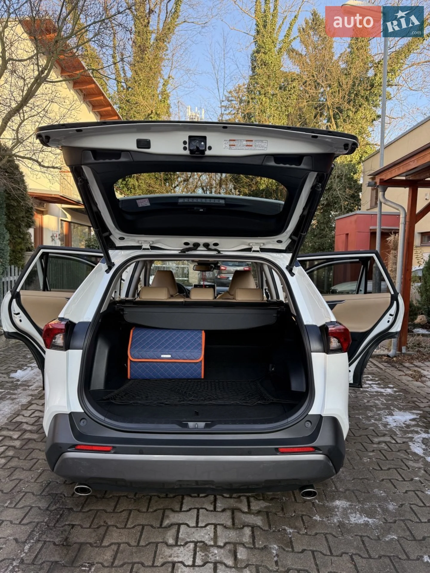 2019 Toyota RAV 4 - мініатюра 17