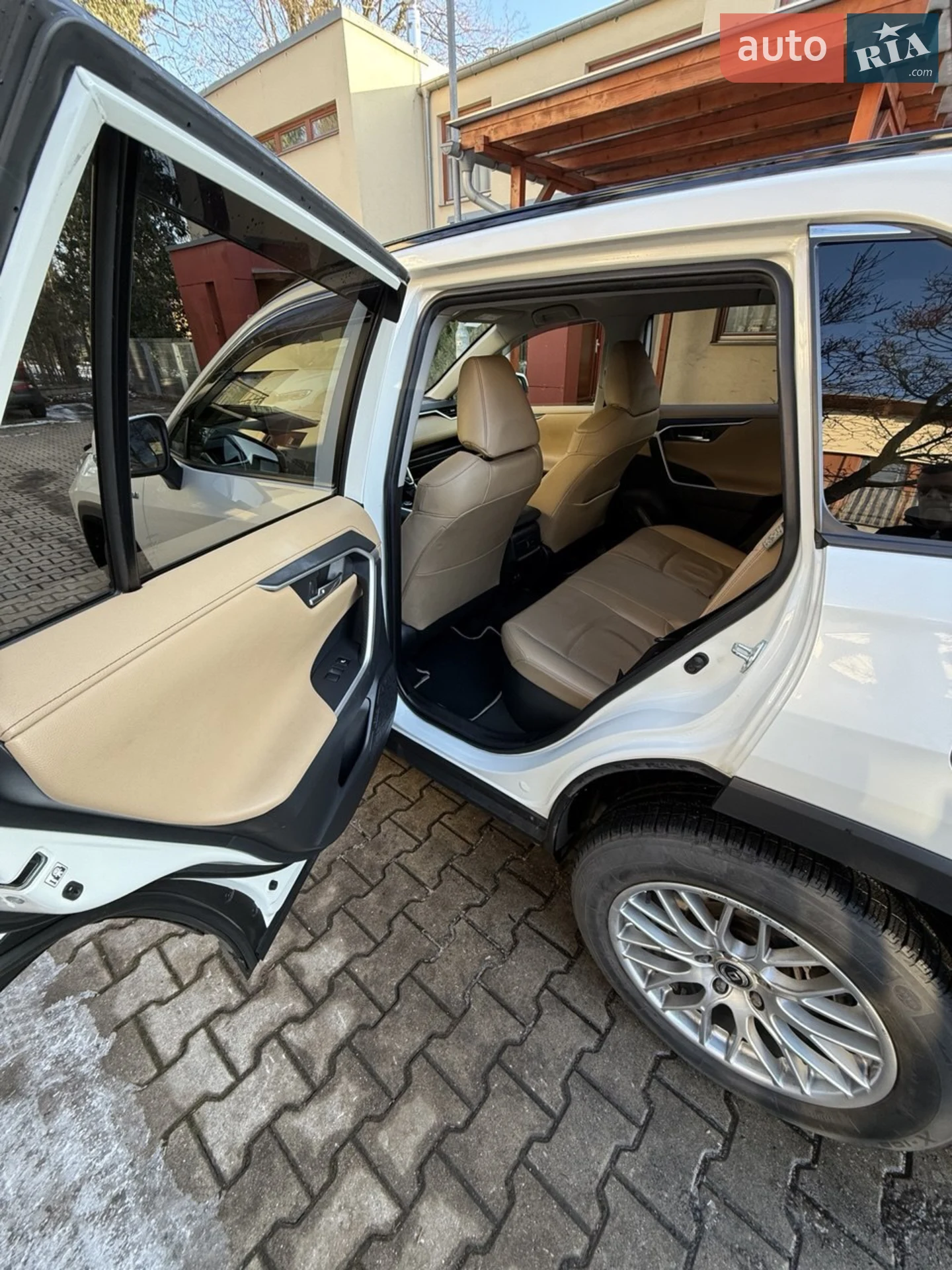 2019 Toyota RAV 4 - мініатюра 16