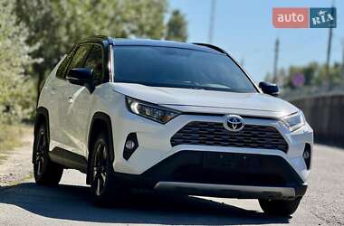 Позашляховик / Кросовер Toyota RAV4 2019 в Києві