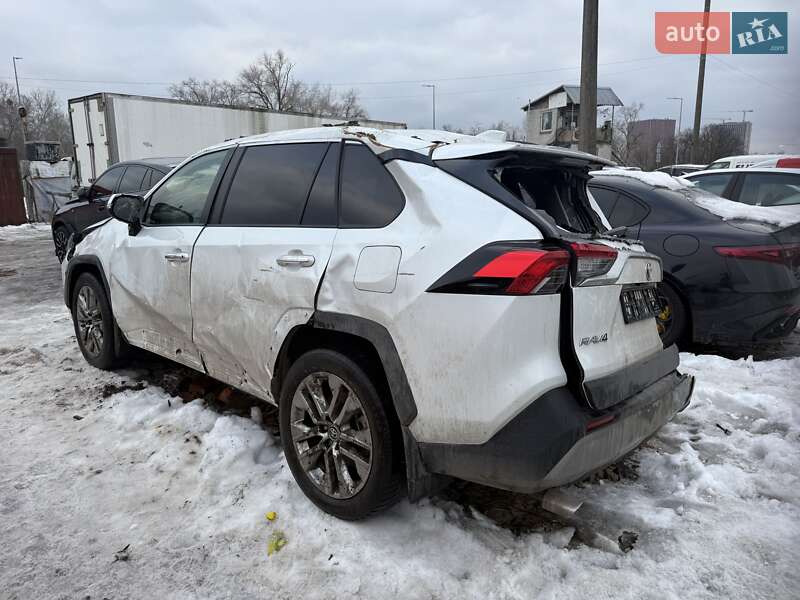 Внедорожник / Кроссовер Toyota RAV4 2023 в Киеве
