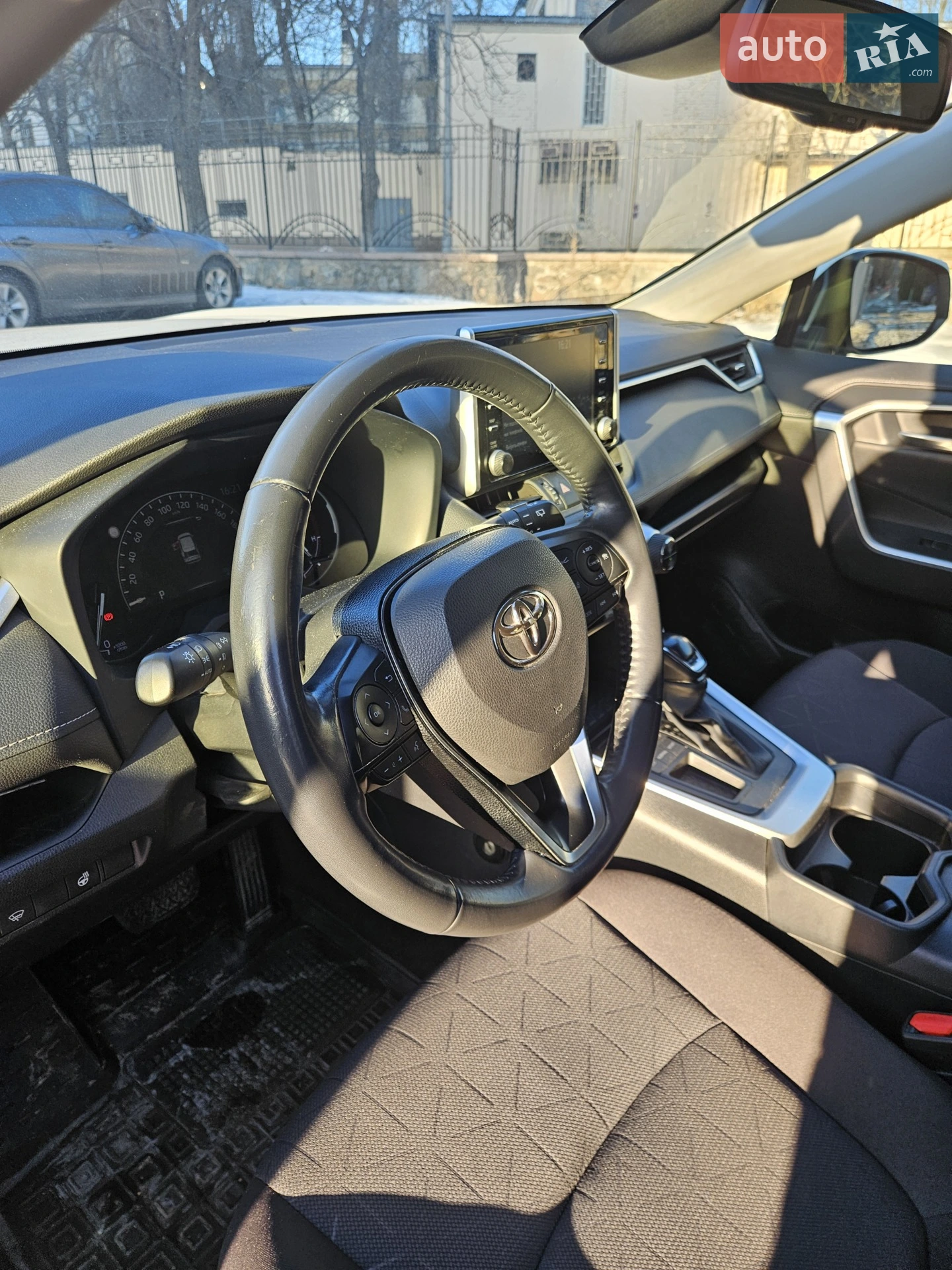 2020 Toyota RAV 4 - мініатюра 9