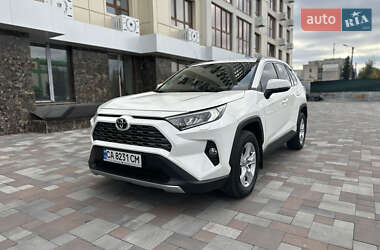 Позашляховик / Кросовер Toyota RAV4 2019 в Черкасах