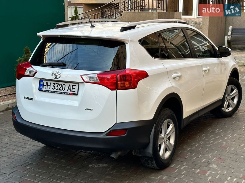 Позашляховик / Кросовер Toyota RAV4 2013 в Одесі