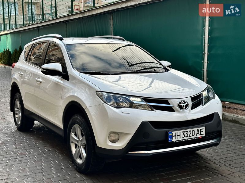 Позашляховик / Кросовер Toyota RAV4 2013 в Одесі
