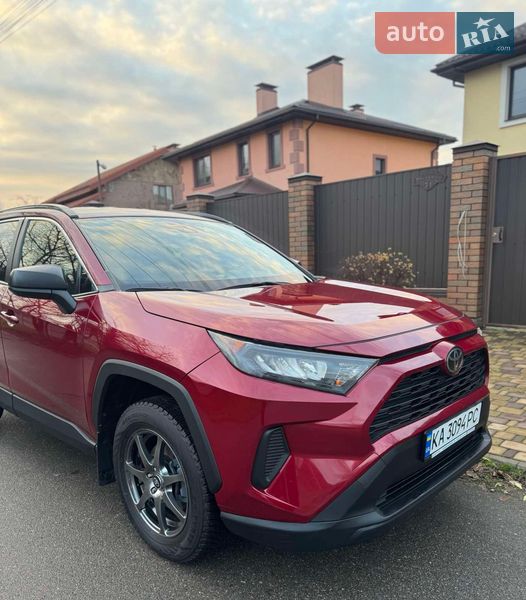 Внедорожник / Кроссовер Toyota RAV4 2018 в Киеве