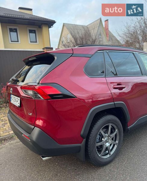 Внедорожник / Кроссовер Toyota RAV4 2018 в Киеве