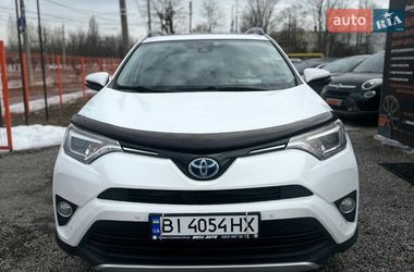 Внедорожник / Кроссовер Toyota RAV4 2017 в Кременчуге
