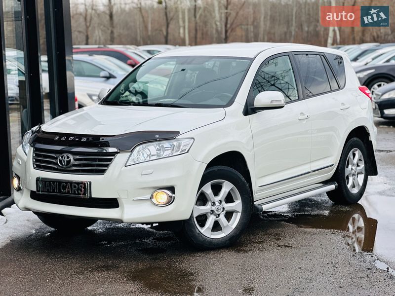 Toyota RAV4 2011