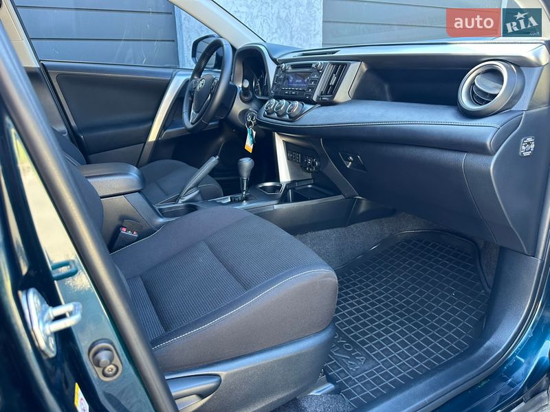 Внедорожник / Кроссовер Toyota RAV4 2018 в Николаеве