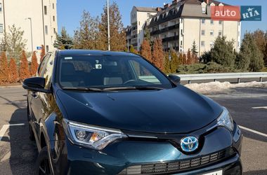 Внедорожник / Кроссовер Toyota RAV4 2018 в Днепре