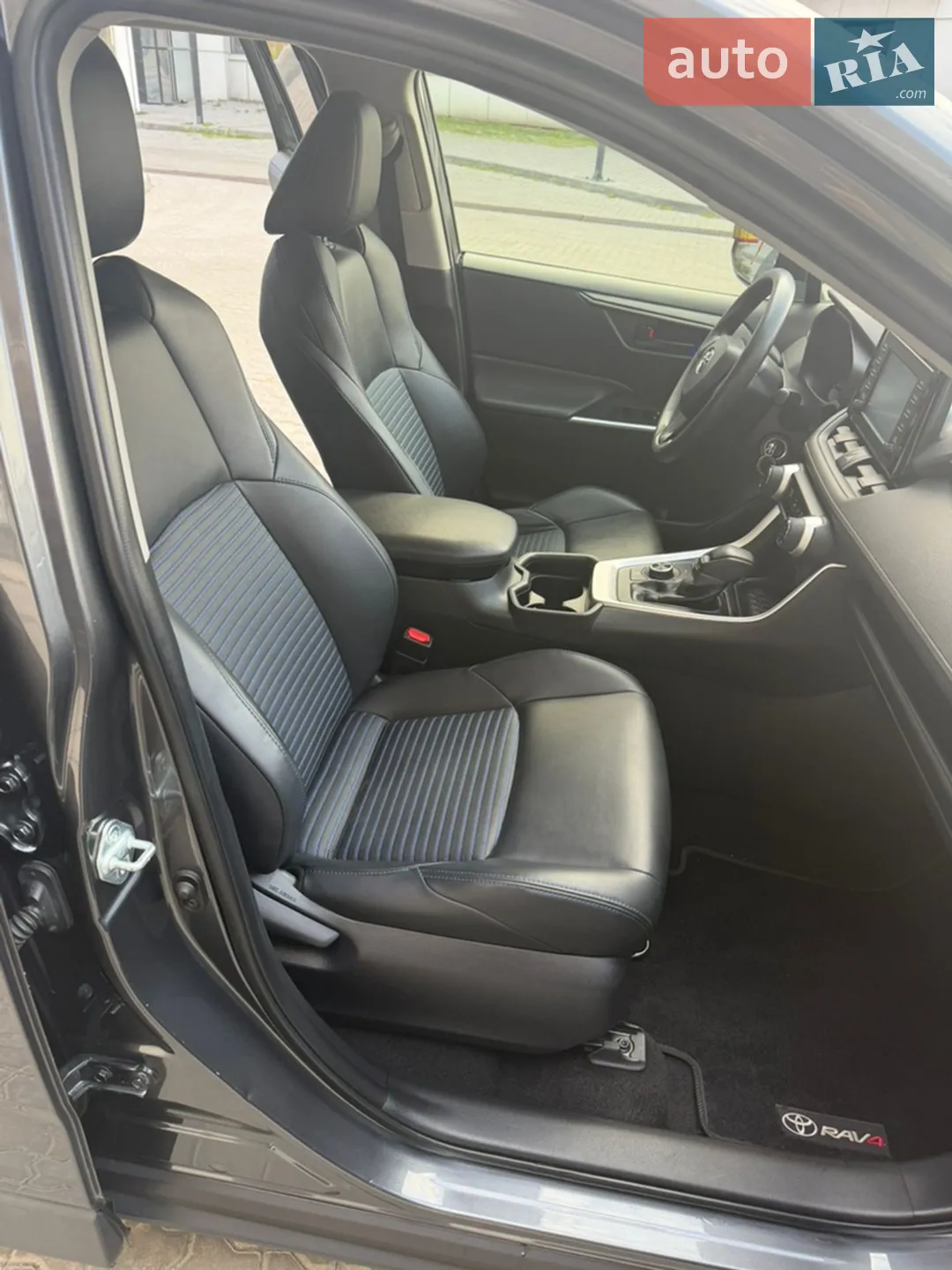 2019 Toyota RAV 4 - мініатюра 28