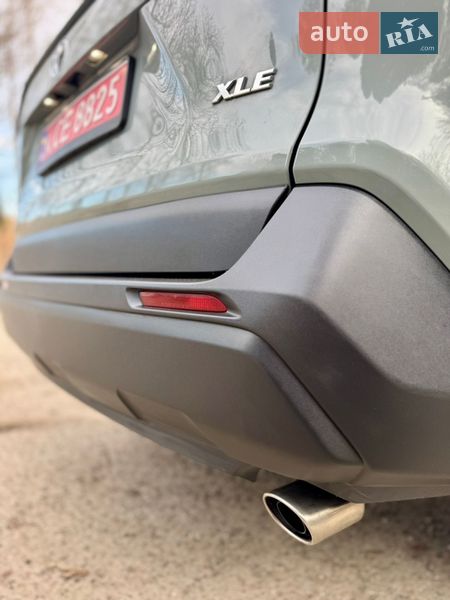 Внедорожник / Кроссовер Toyota RAV4 2020 в Львове