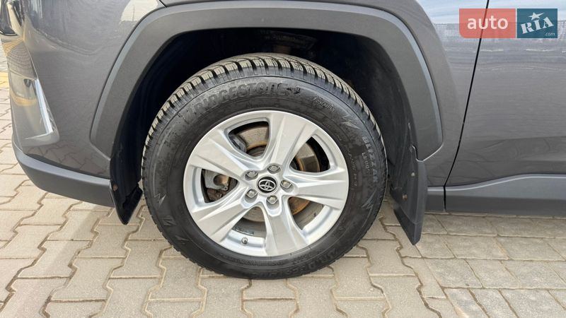 Внедорожник / Кроссовер Toyota RAV4 2019 в Ивано-Франковске