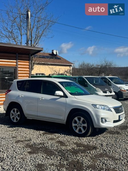 Внедорожник / Кроссовер Toyota RAV4 2010 в Хмельницком