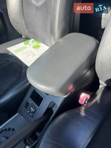 Внедорожник / Кроссовер Toyota RAV4 2010 в Хмельницком