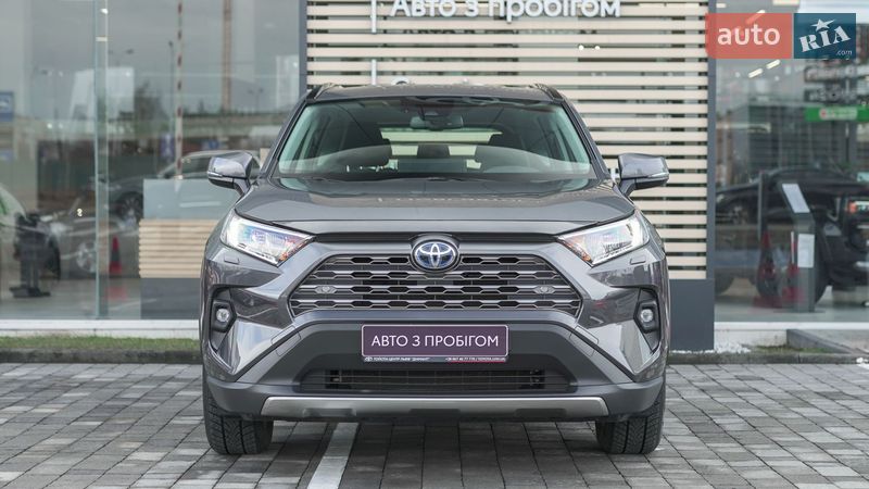 Внедорожник / Кроссовер Toyota RAV4 2024 в Львове